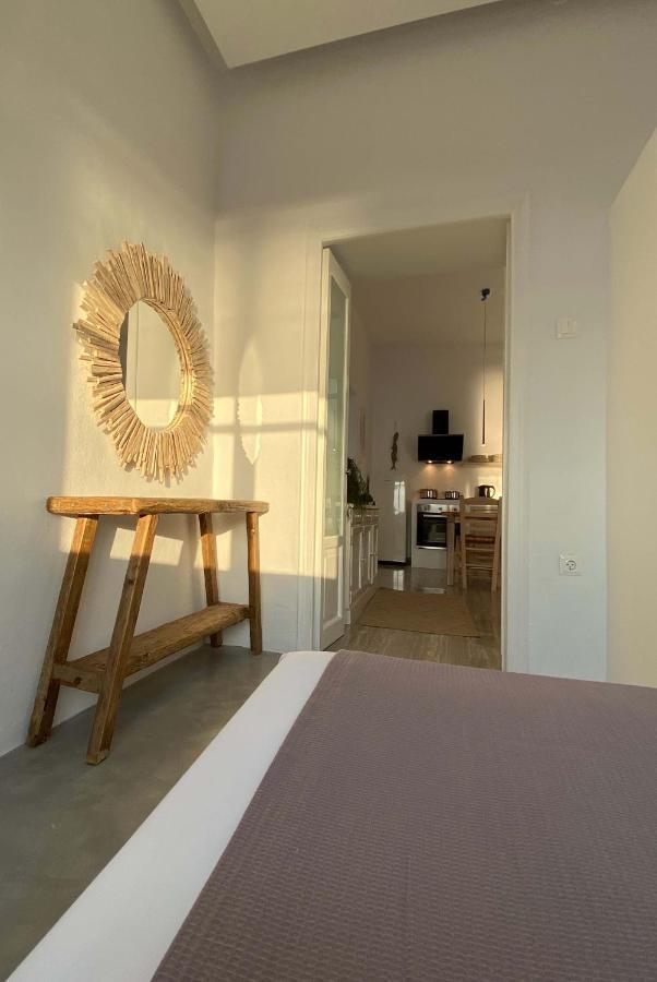 Lyra Seafront Apartment , Paroikia Town Center Exterior foto